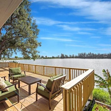 Lake House Unit 1 By Pmi Davie Bagian luar foto