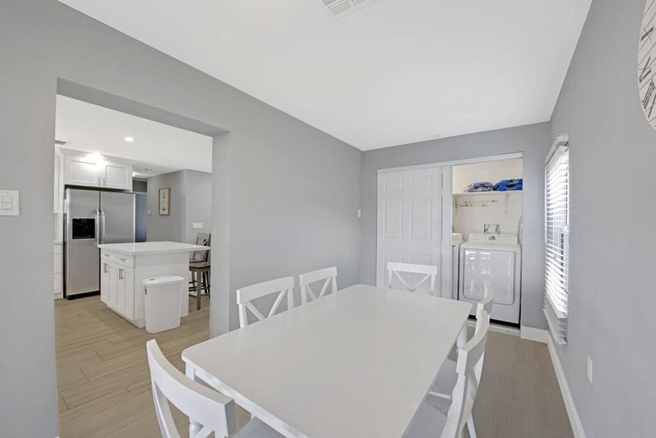 Lake House Unit 1 By Pmi Davie Bagian luar foto