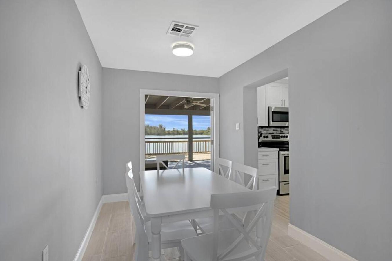 Lake House Unit 1 By Pmi Davie Bagian luar foto