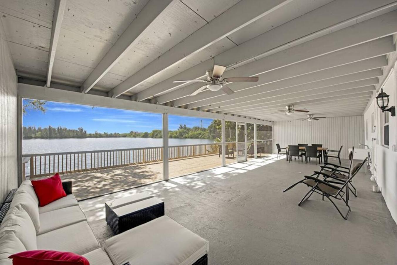 Lake House Unit 1 By Pmi Davie Bagian luar foto