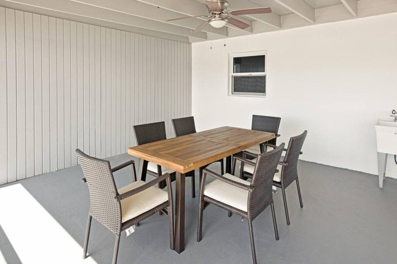 Lake House Unit 1 By Pmi Davie Bagian luar foto